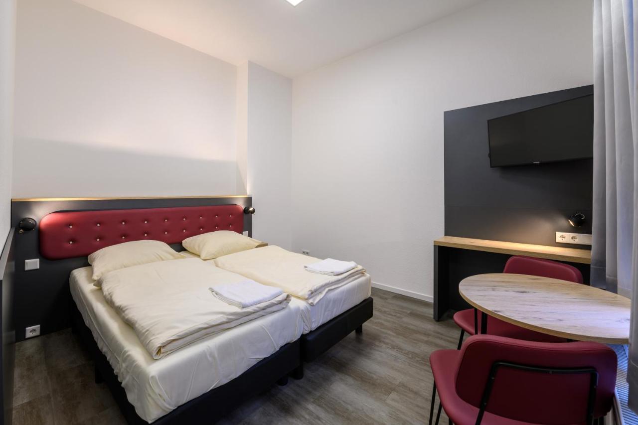 Royale Apartaments Central City كولونيا المظهر الخارجي الصورة